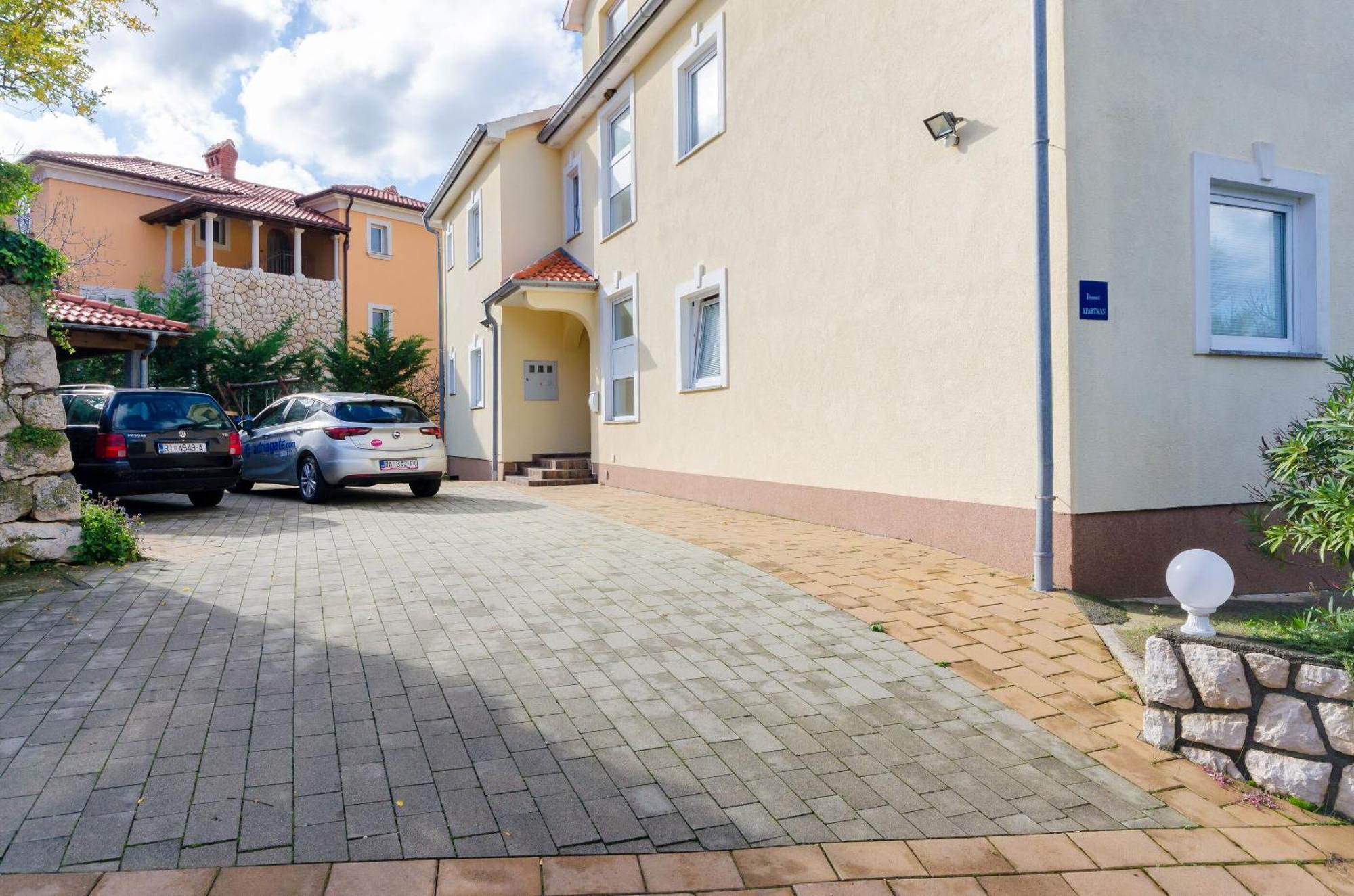 Apartments Alex Lopar Εξωτερικό φωτογραφία