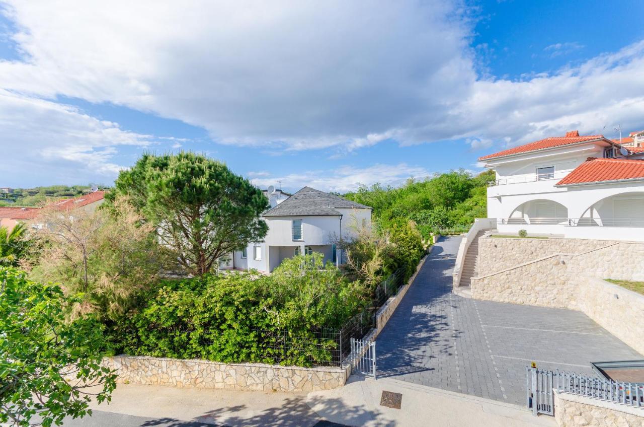 Apartments Alex Lopar Εξωτερικό φωτογραφία