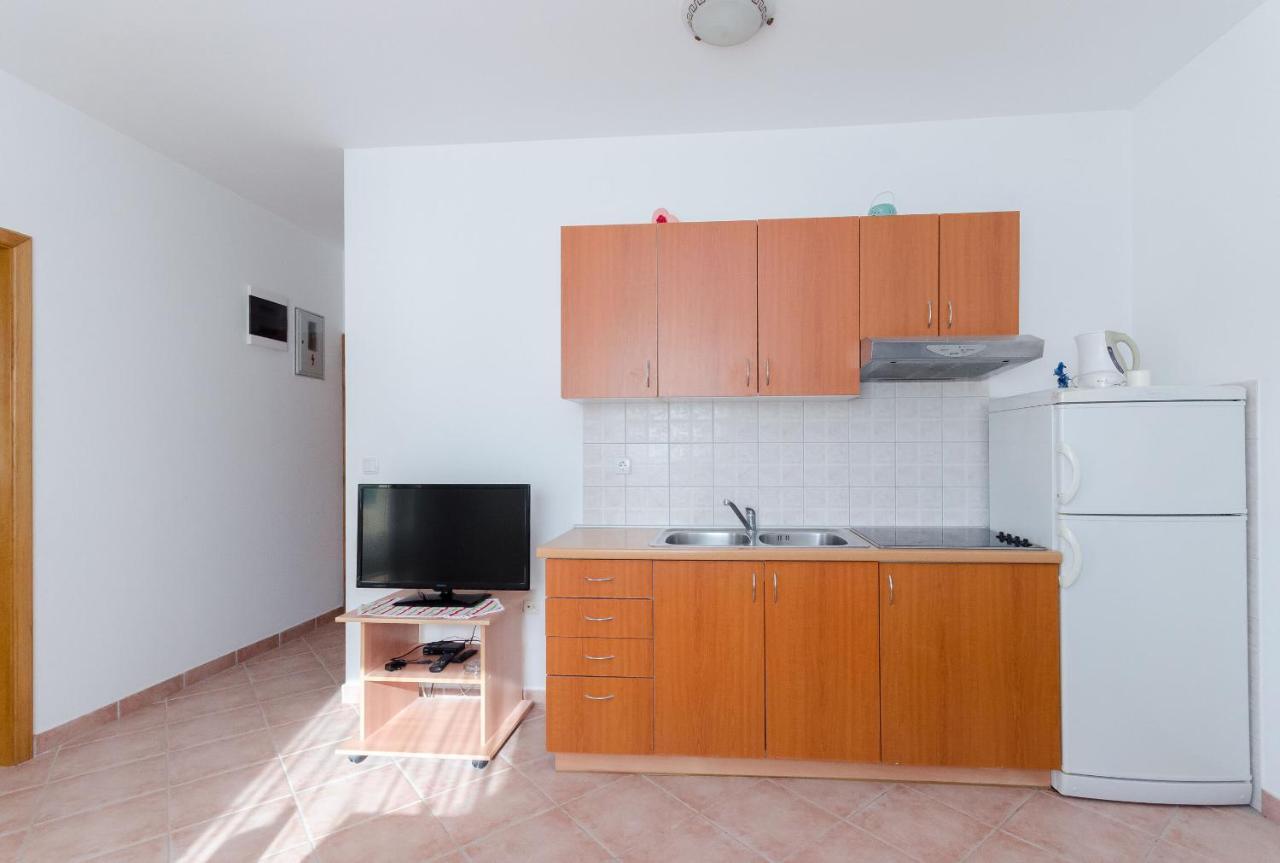 Apartments Alex Lopar Εξωτερικό φωτογραφία