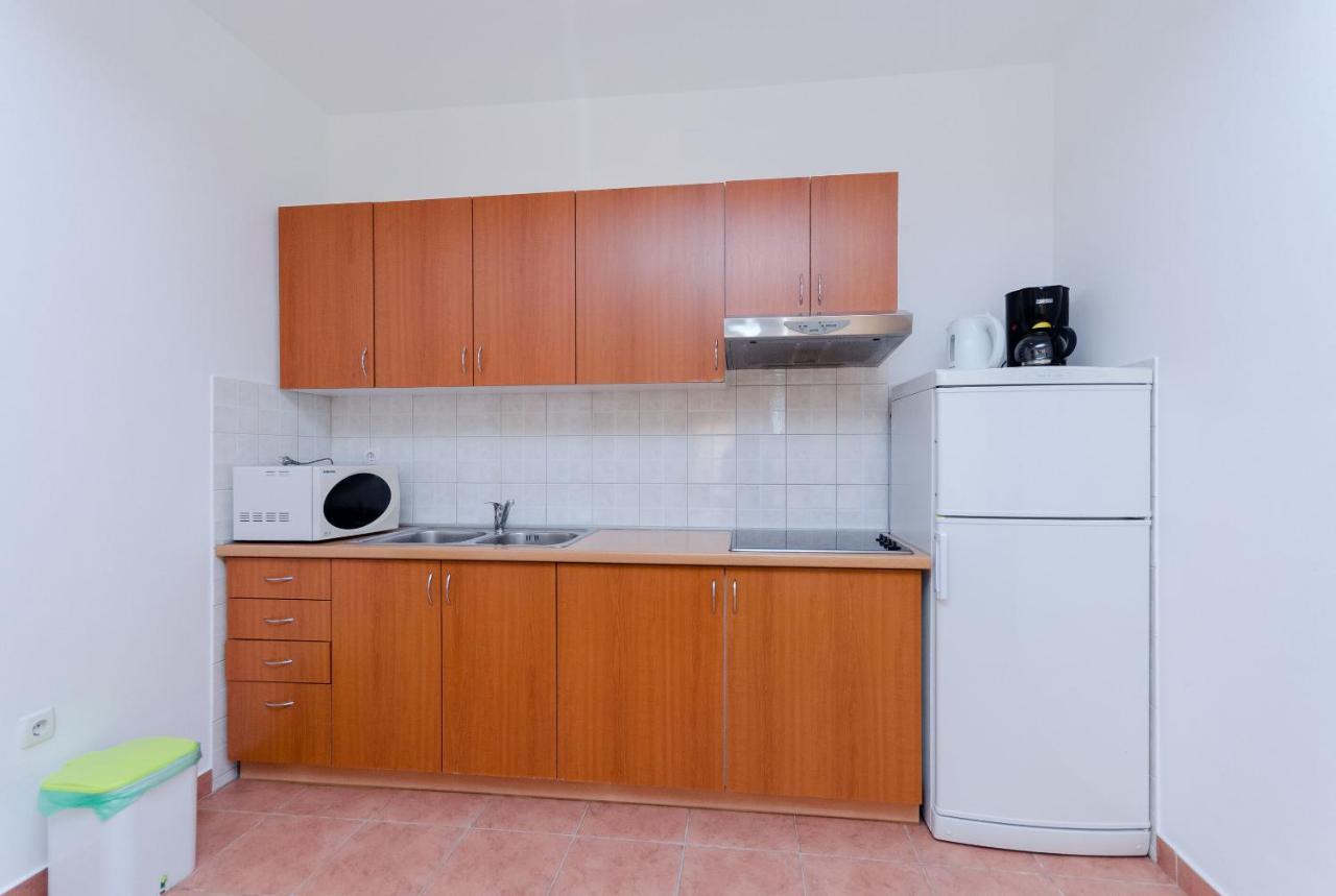 Apartments Alex Lopar Εξωτερικό φωτογραφία
