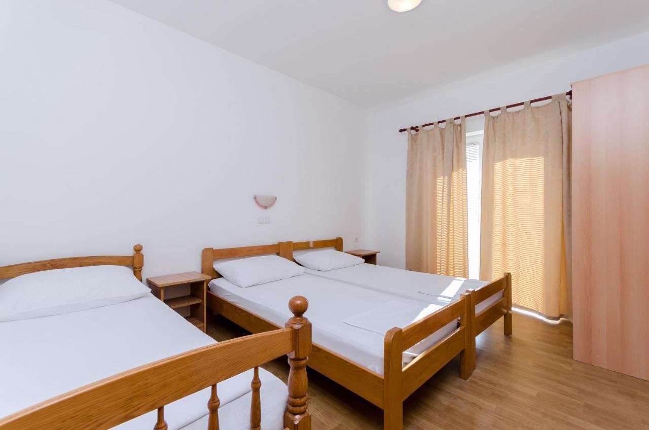 Apartments Alex Lopar Εξωτερικό φωτογραφία