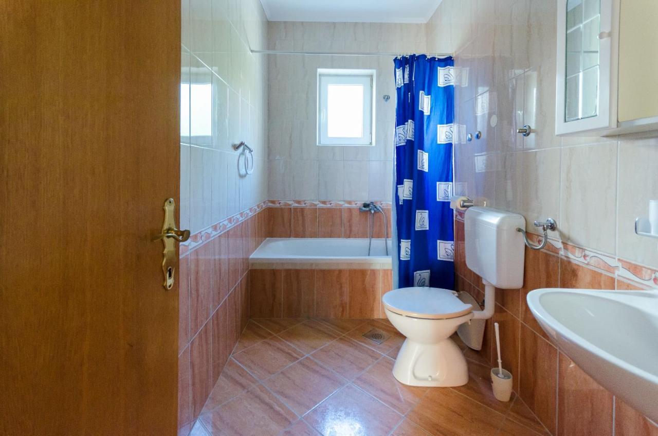 Apartments Alex Lopar Εξωτερικό φωτογραφία